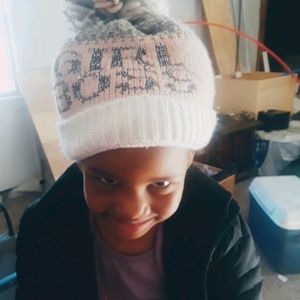 Meet your Posher, Cassandra